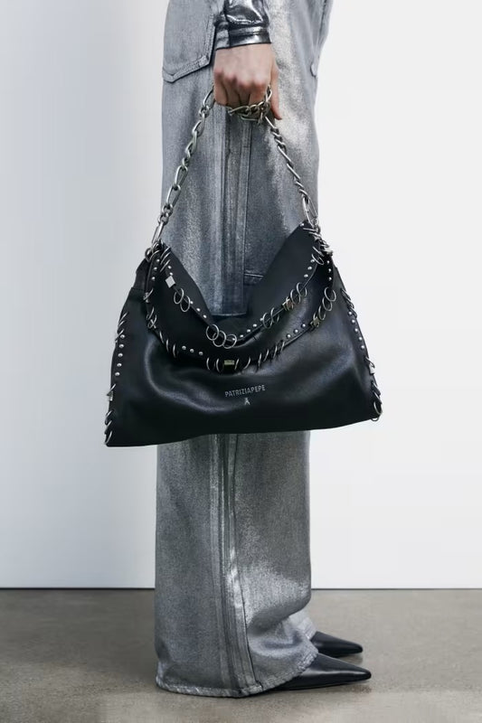 Borsa Radical Boho in pelle con piercing Patrizia Pepe