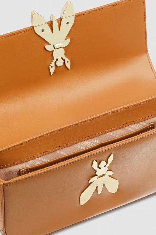 Borsa Fly in pelle con catena Patrizia Pepe
