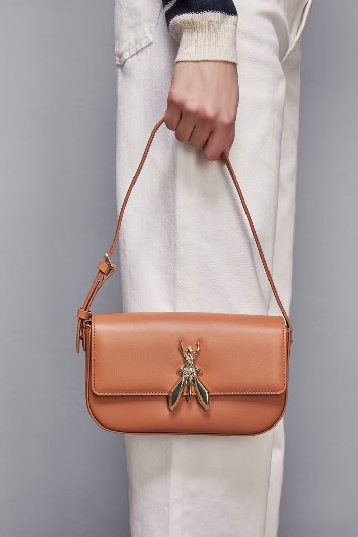 Borsa a spalla in pelle con tracolla Patrizia Pepe
